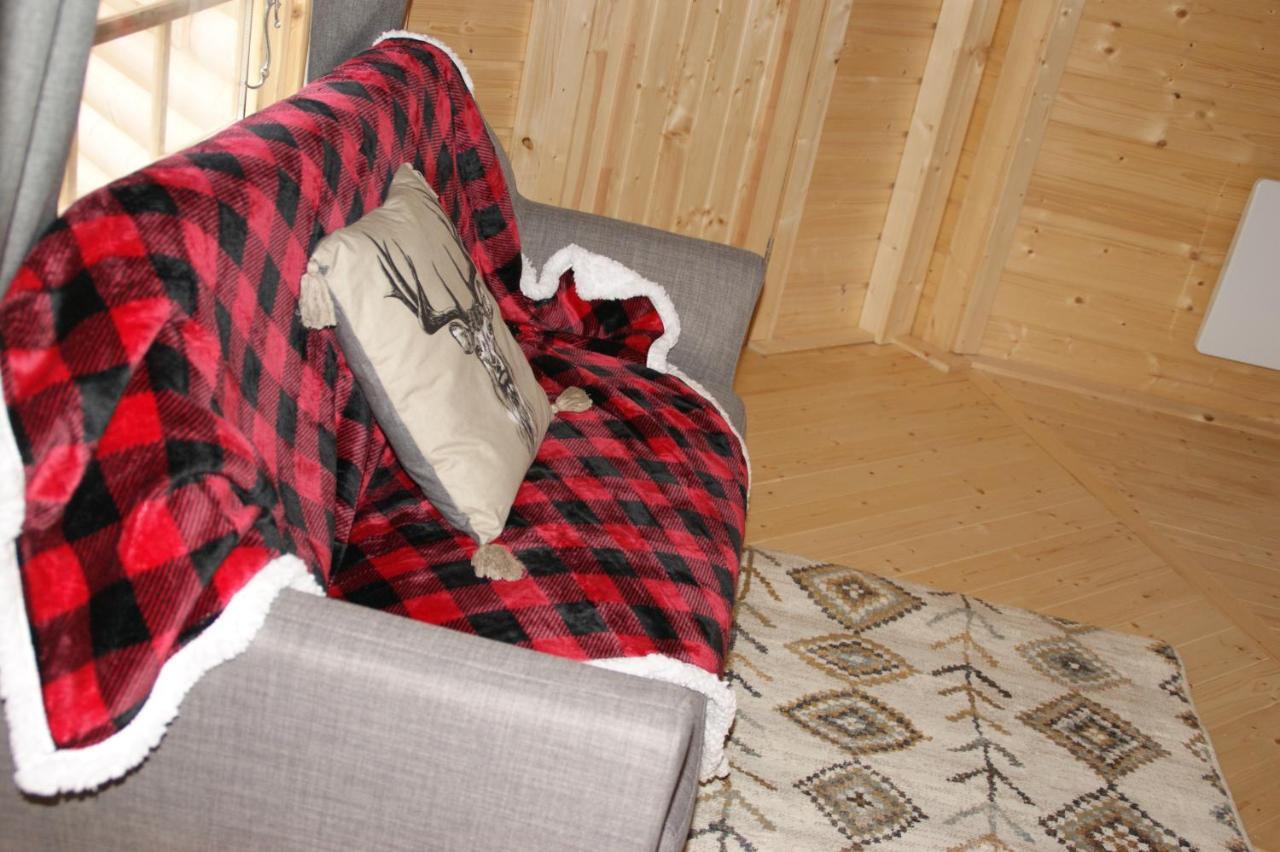 Les Cabanes Du Grand Nord Pradines  Екстер'єр фото